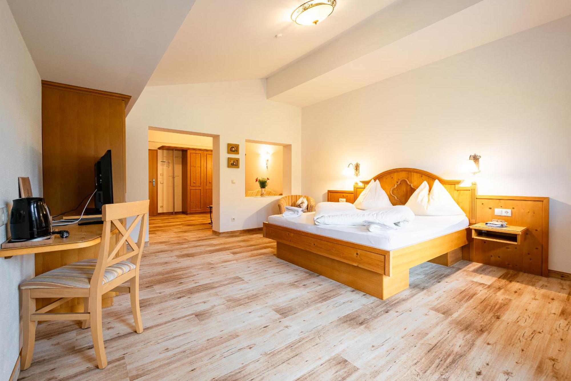 Landhotel Hubengut Bed And Breakfast Radstadt Exteriör bild