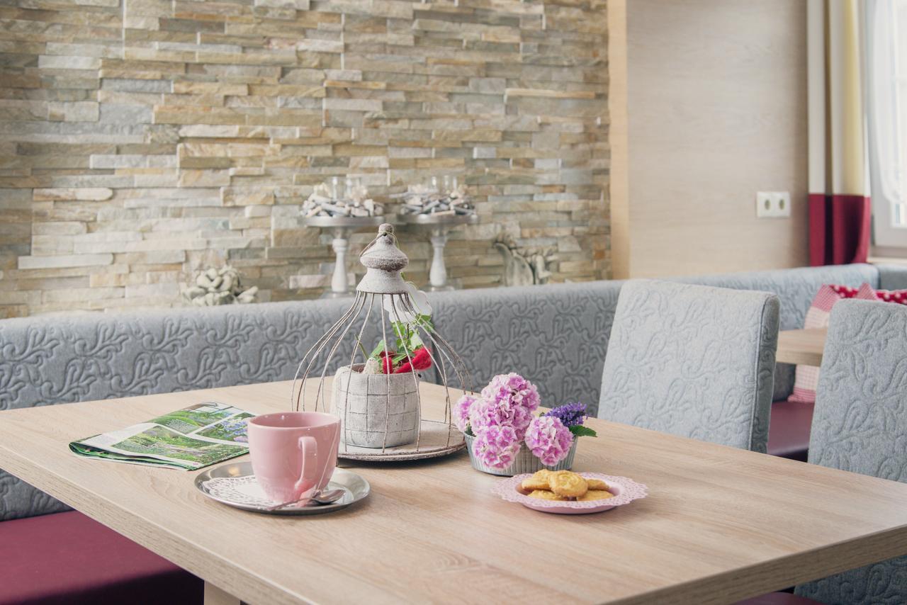 Landhotel Hubengut Bed And Breakfast Radstadt Exteriör bild